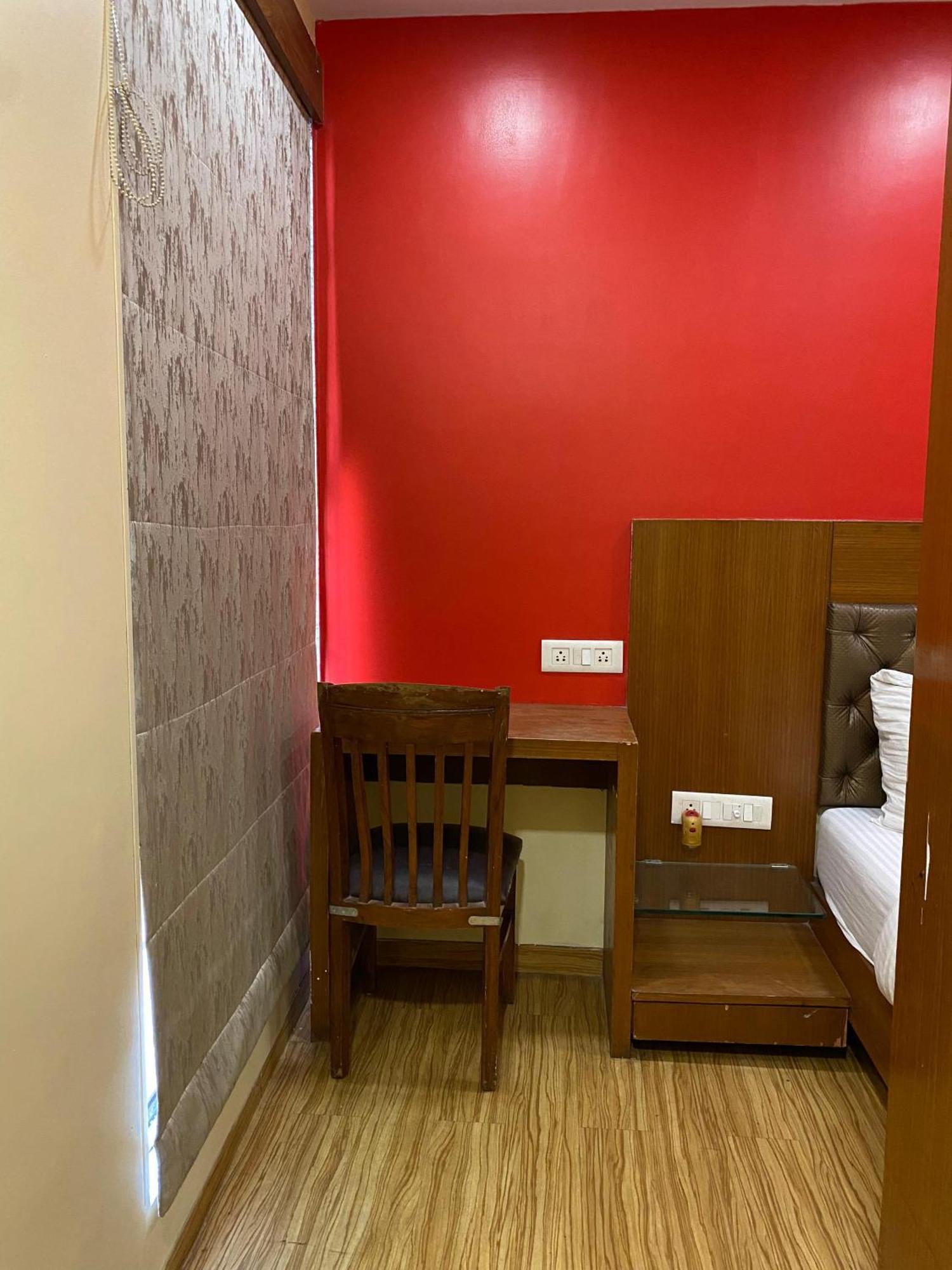 מומביי Hotel Arton Regency Near Terminal 2 Airport מראה חיצוני תמונה